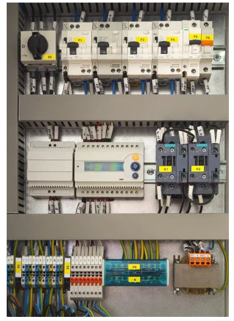 你覺得電工算是技術(shù)工人嗎？成為電工需要掌握哪些技能？